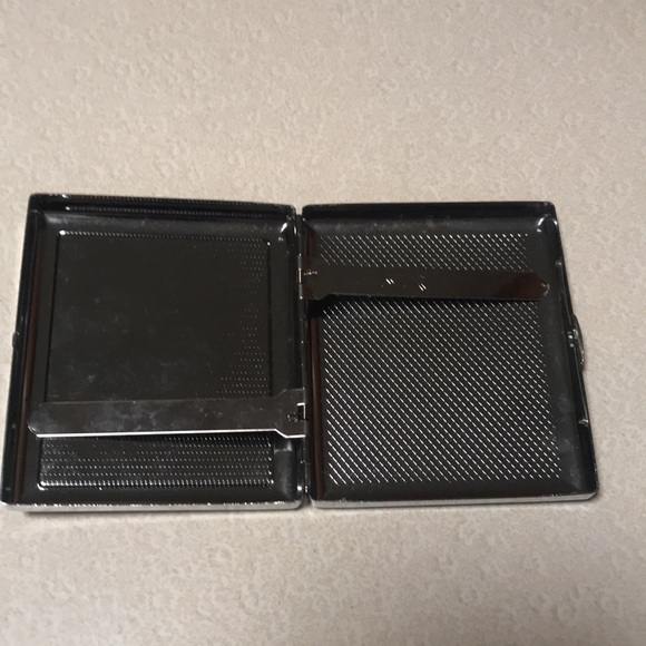Small metal case - Picture 3 of 9